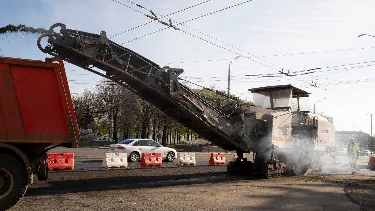10 фото как проходит ремонт Первомайской в Могилеве