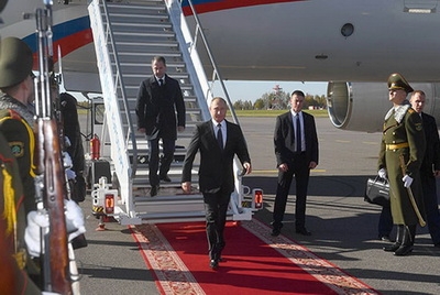 Путин прибыл в Могилев. Видео встречи двух лидеров