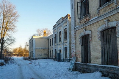 Здание штаба бывших военных казарм на улице Крупской в Могилеве планируют реконструировать под многофункциональный центр