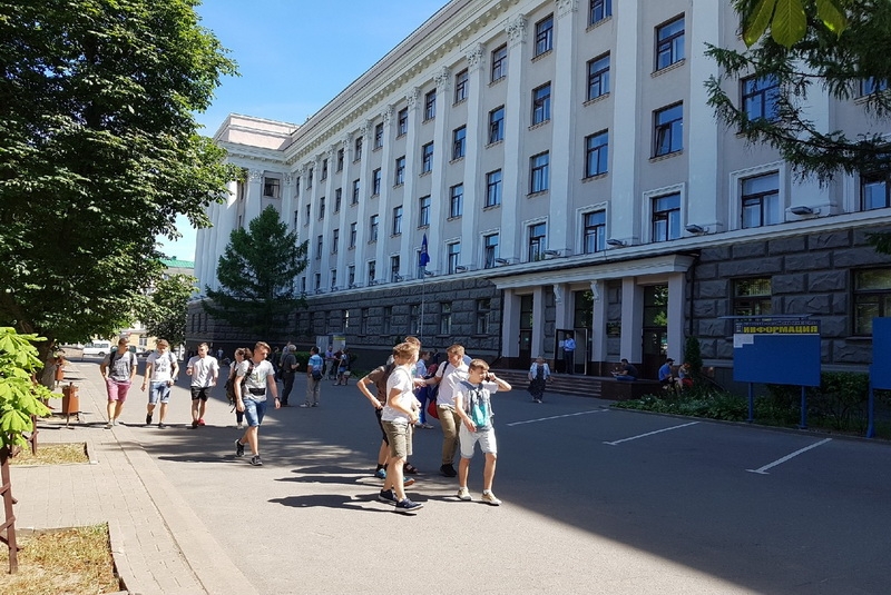 Российский к белорусскому в могилеве. Лицей БРУ Могилев. Белорусско-российский университет Могилев общежитие. Могилёвский белорусско-российский университет учебный корпус №7. Абитуриенты.