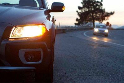 Включать ближний свет фар в светлое время суток должны водители в Могилеве с 25 августа