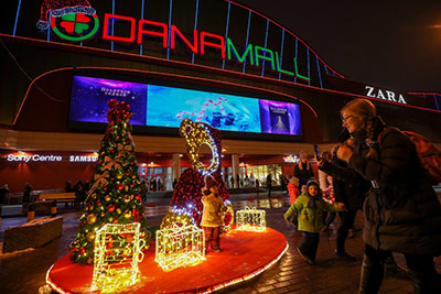 Dana Mall: огни невероятной елки и познавательная акция к Новому году