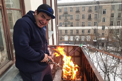 На балконе квартиры в Могилеве жарили шашлыки. Соседи вызвали пожарных