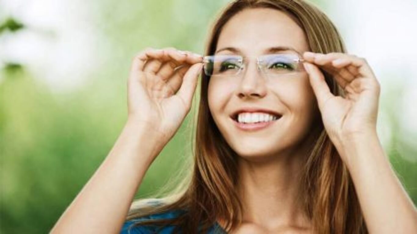 Зрение улучшилось почему. Здоровые глаза. Здоровье глаз. Здоровые глаза у женщины. Хорошее зрение.
