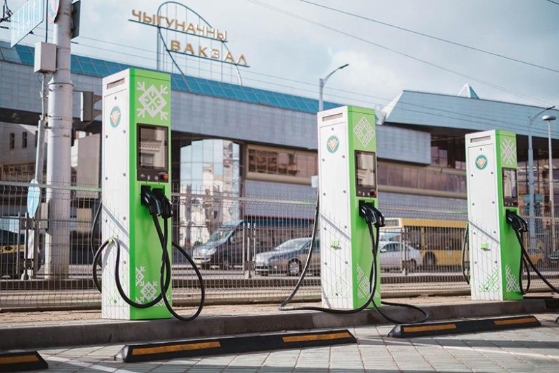 Зарядки для электромобилей в Беларуси станут платными с июля