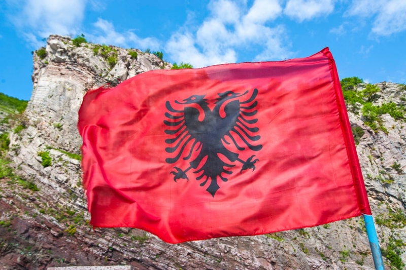 Белорусам открыли безвизовый въезд в Албанию