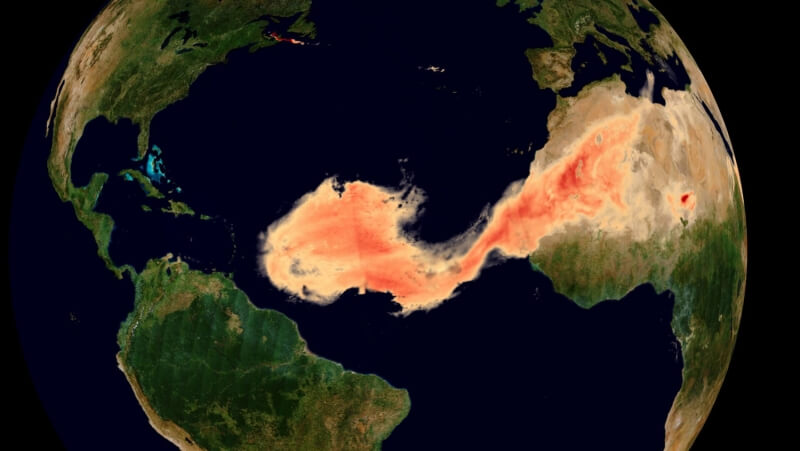 Из Сахары направляется пылевлй поток "годзила" в США