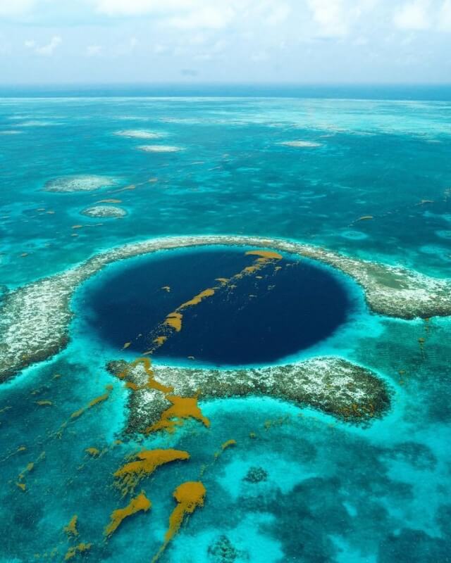 У побережья Флориды образовалась голубая дыра