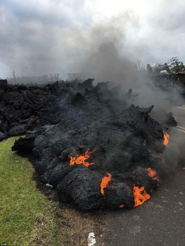На Гаваях извергается вулкан, который спал более четыре тысячи лет