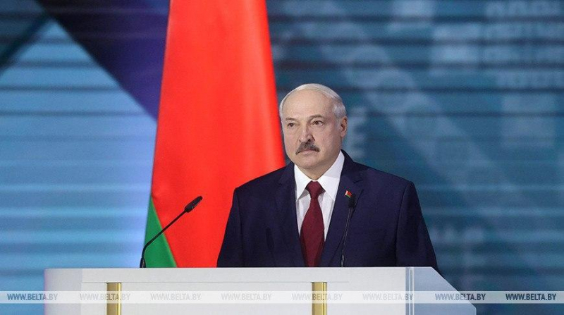 Лукашенко рассказал насколько вырастет средняя зарплата в Беларуси в следующие 5 лет