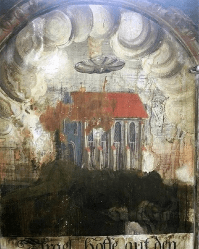 Обнаружена старая фреска в которой НЛО поджигает церковь