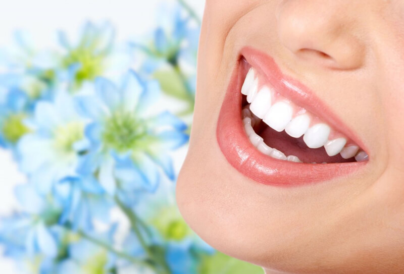 Красивые и здоровые зубы: обзор современных услуг