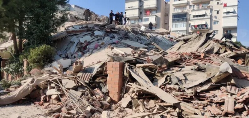 Момент начала землетрясения в Турции попал на видео: Число жертв возросло до 55 человек
