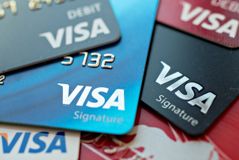 Классические и премиальные карты Visa