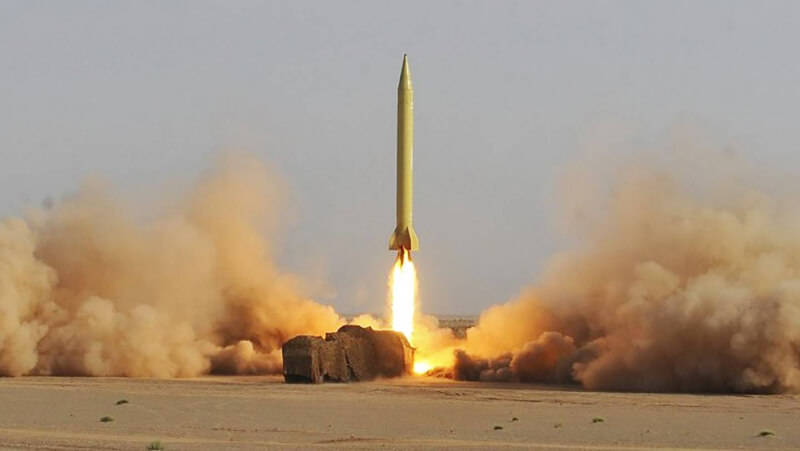 В 160 километрах от авианосца ВМС США взорвались иранские ракеты