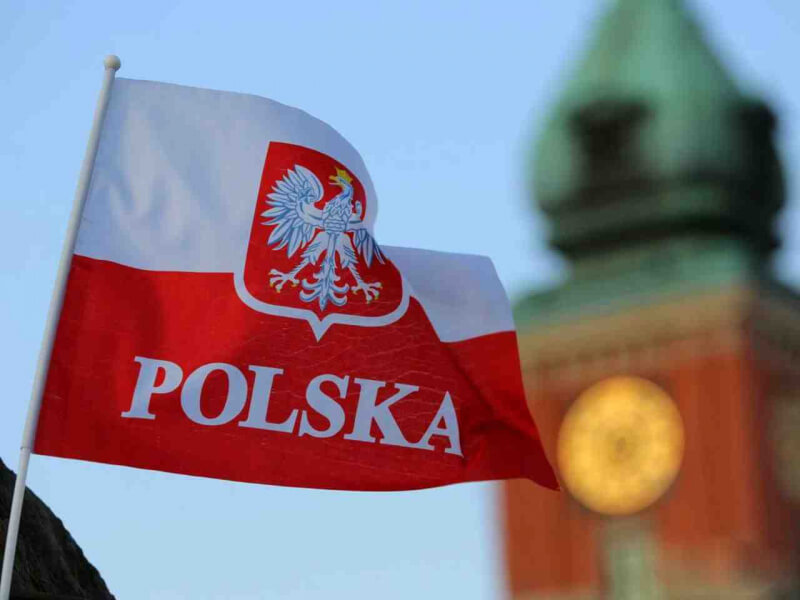 Польша будет выдавать белорусам экспресс-визы