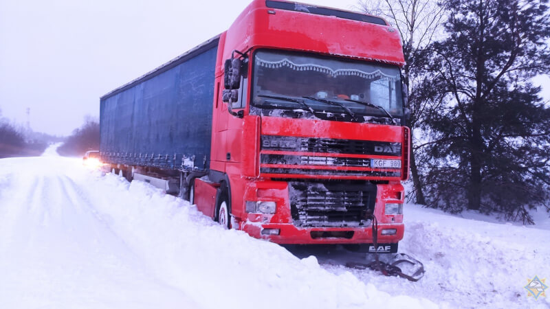 Последствия снегопада в Могилевской области: Фото-отчет МЧС