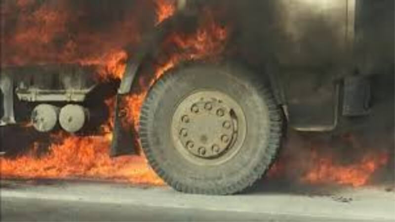 В Могилеве на автостоянке горел грузовик МАЗ