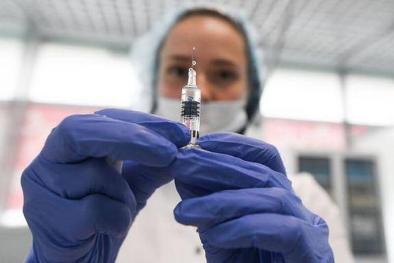 Белорусских медиков начали прививать китайской вакциной