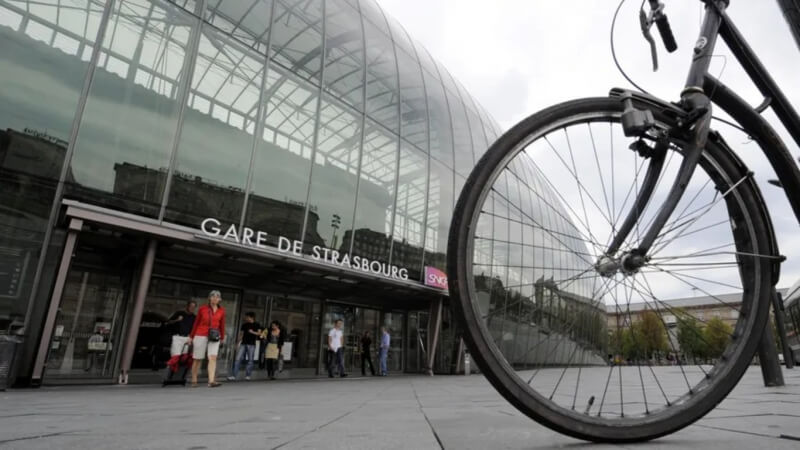 Сотрудник российского консульства во Франции украл велосипед в ексзаместителя мэра