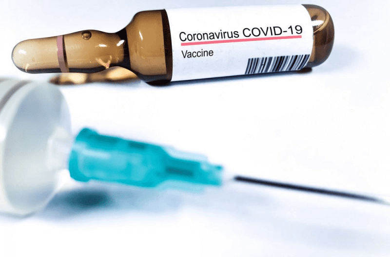 Два министра Беларуси привились от коронавируса прививкой «Белмедпрепараты»,