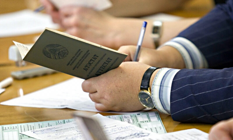 Известны даты приема документов в вуз, внутренних экзаменов и зачисления в высшие учебные заведения в 2021 году