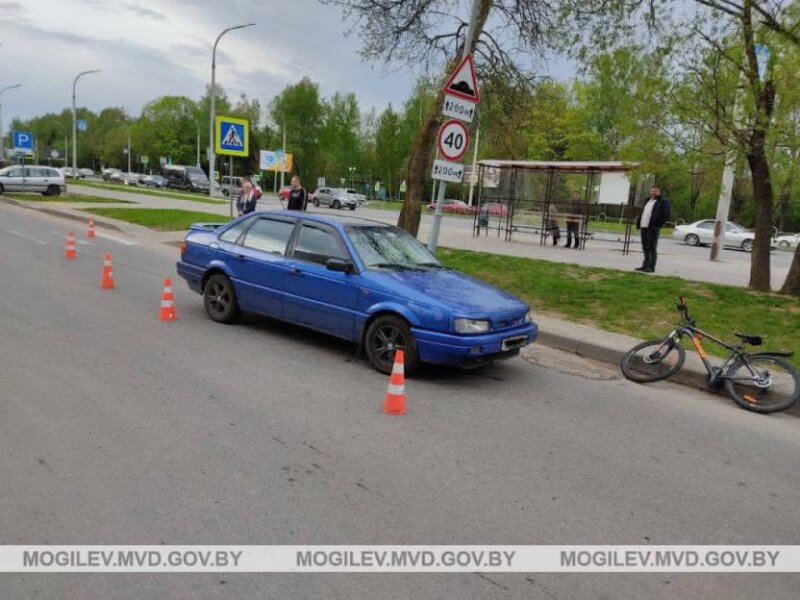 Volkswagen сбил 14-летнего велосипедиста в Могилеве по улице Якубовского