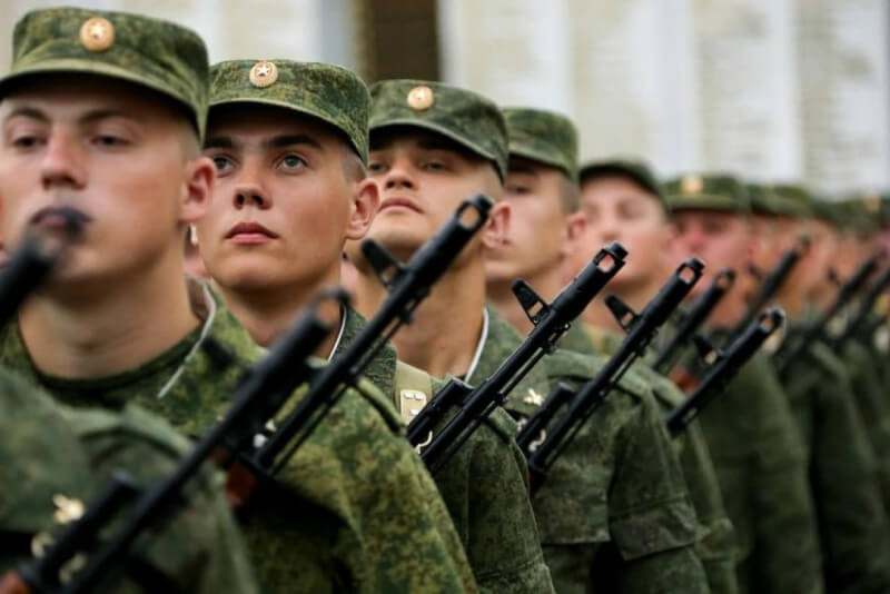 В Могилеве началось контрольное оповещение в рамках военных учений для явки на пункты предварительного сбора военнообязанных