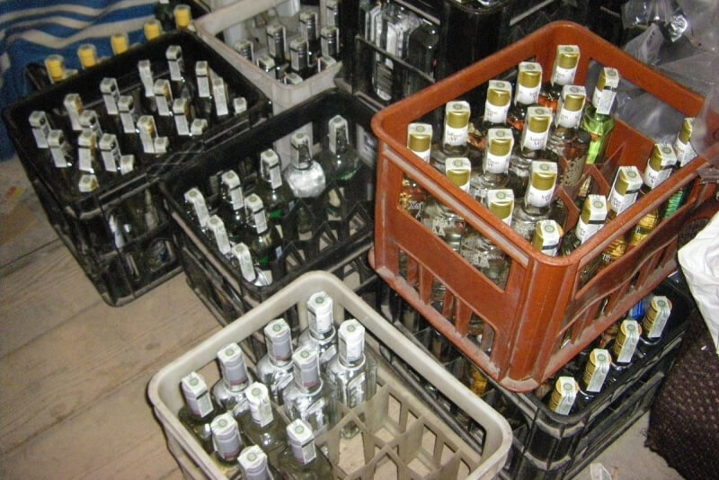 Правоохранители Могилева изъяли из торговой сети полтысячи бутылок алкоголя без документов (Видео)