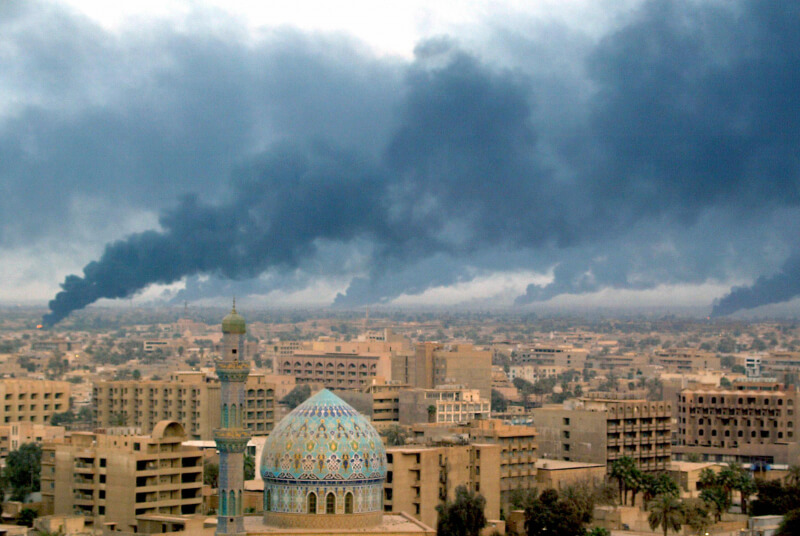 В Багдаде прогремел мощный взрыв на рынке, много пострадавших