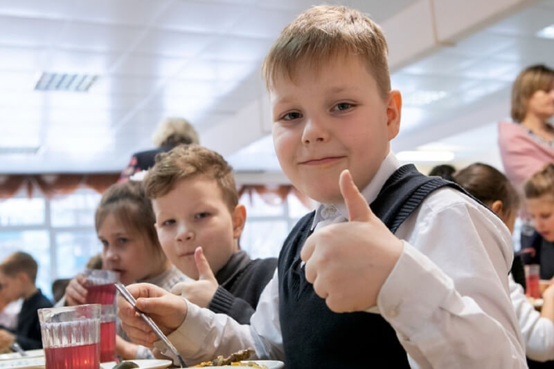Сколько стоит школьный обед в Беларуси и от чего зависит его цена?