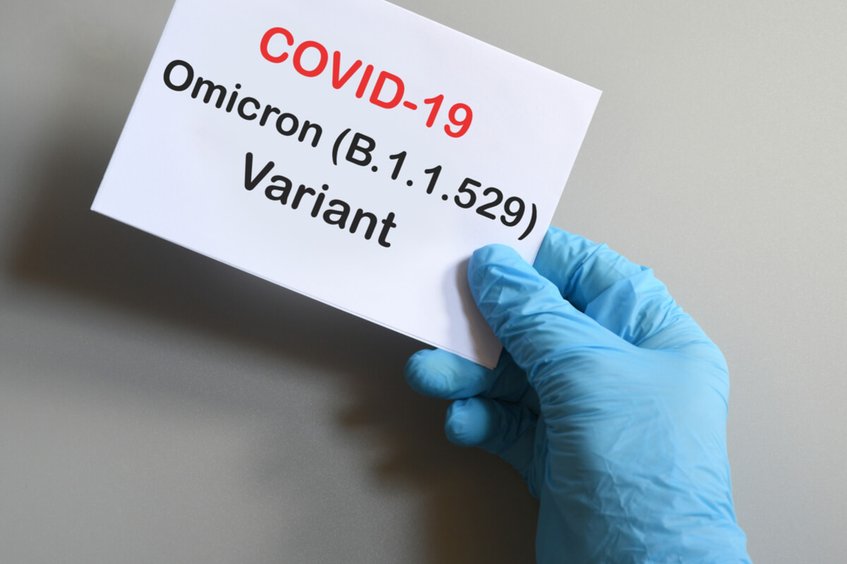 Врач из ЮАР назвала отличительные особенности недавно обнаруженного омикрон-штамма коронавируса