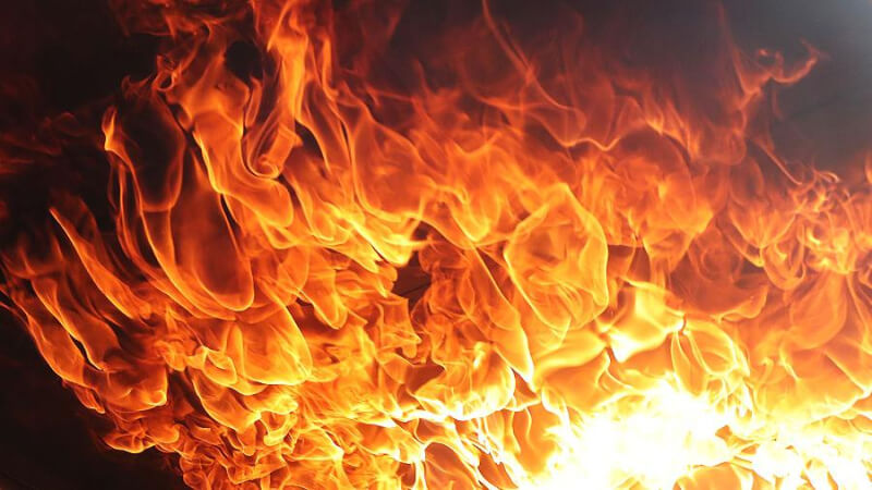 В Бобруйске умер пострадавший на пожаре мужчина — у него обгорело 80% тела