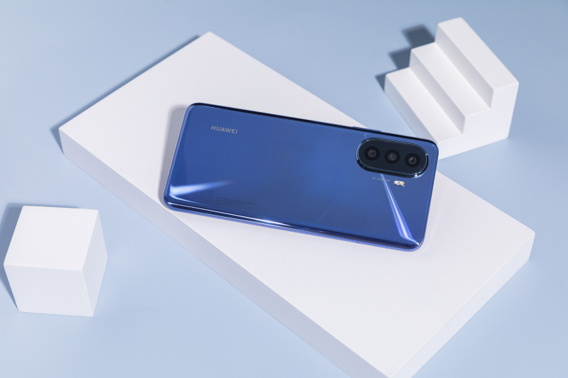 В Беларуси появятся смартфоны Huawei nova Y70 со сверхъемкой батареей