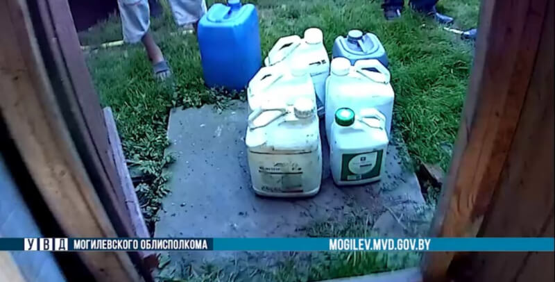 В Быховском районе у сельчан найдено и изъято более 130 литров окрашенного дизтоплива