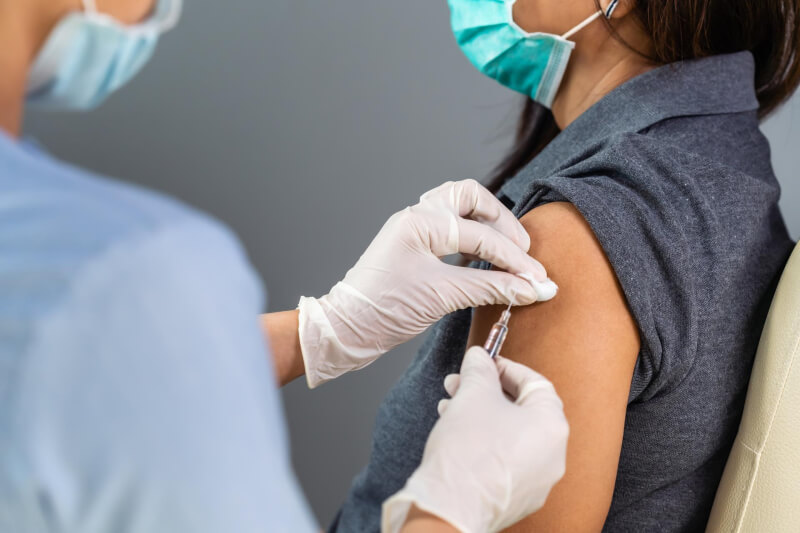 В Беларуси полный курс вакцинации против COVID-19 прошло более 6,5 миллионов человек