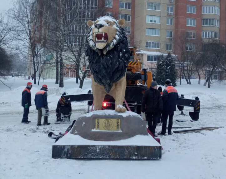 Новую скульптуру льва установили в Могилеве