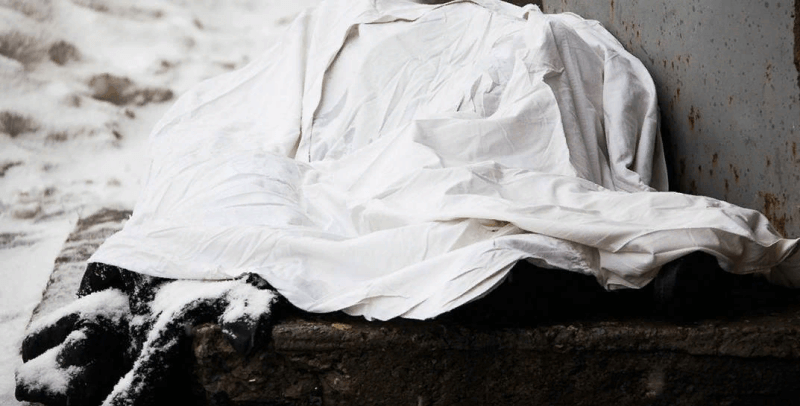 В Могилеве в подвале многоэтажки был обнаружен труп мужчины — эксперты смогли установить его личность и выяснить причину смерти