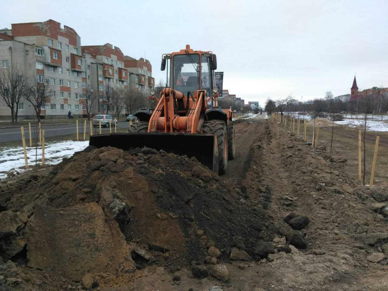 На улице Островского в Могилеве строят пешеходную дорожку