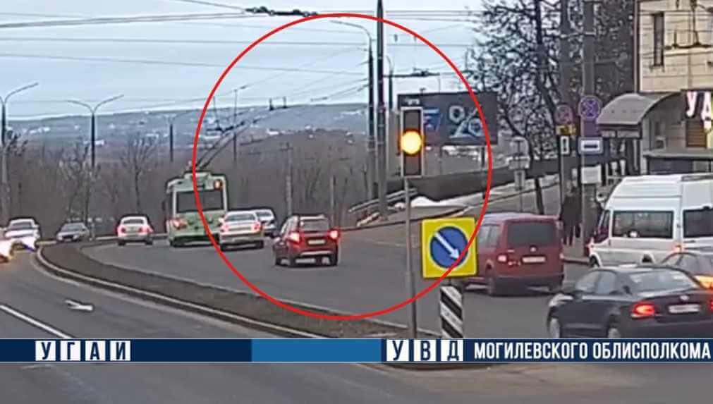 В Могилеве водитель спровоцировал аварию