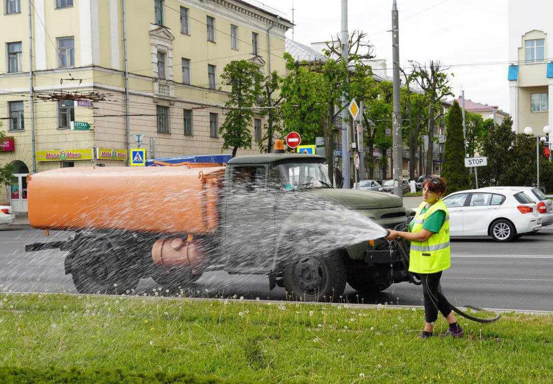 "Цветочный десант" высадился на улицах Могилева