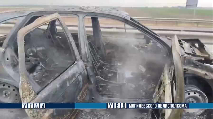 На Чаусском шоссе произошло возгорание автомобиля Renault