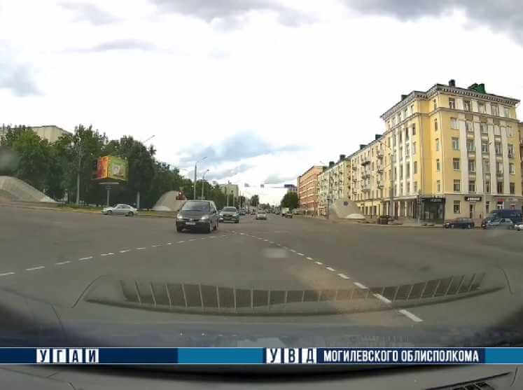 В Могилеве водитель BMW выехал на встречную полосу движения