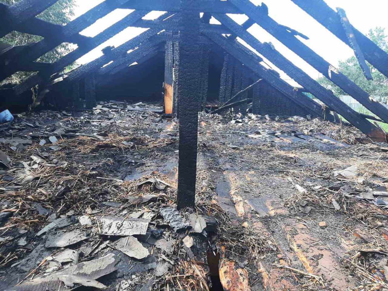 Дети поиграли со спичками - сгорел сарай в Краснопольском районе