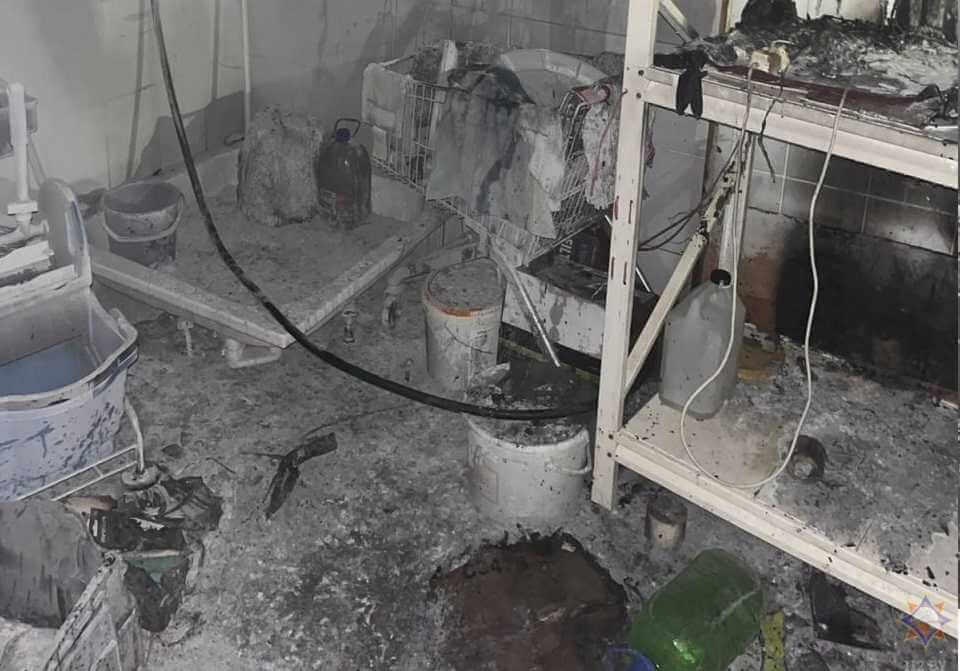 В Могилеве горел «Е-сити»: директор компании затушил пожар до приезда подразделения МЧС