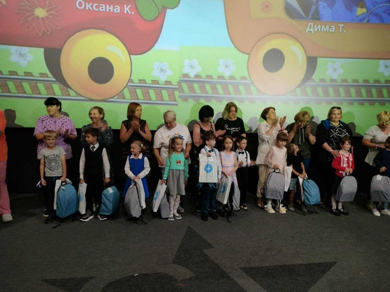 Белорусский детский фонд провел для детей -сирот благотворительную акцию "Теперь я – первоклашка"