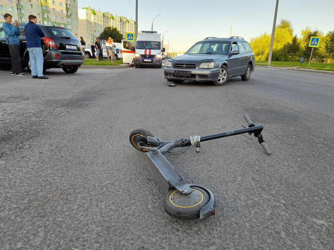14-летний подросток на электросамокате попал под колеса легкового автомобиля  на улице А.Пысина в Могилеве