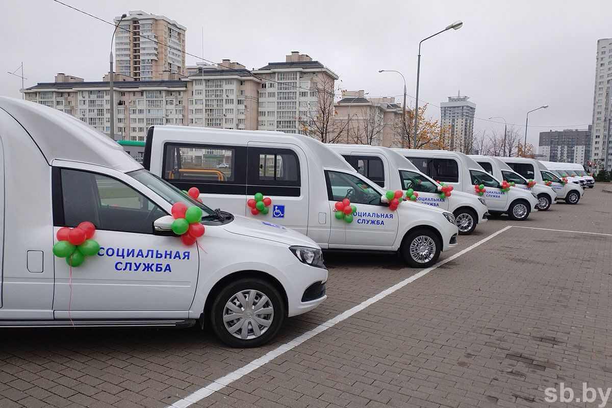 Соцслужба Могилевской области получила новые  специальные автомобили
