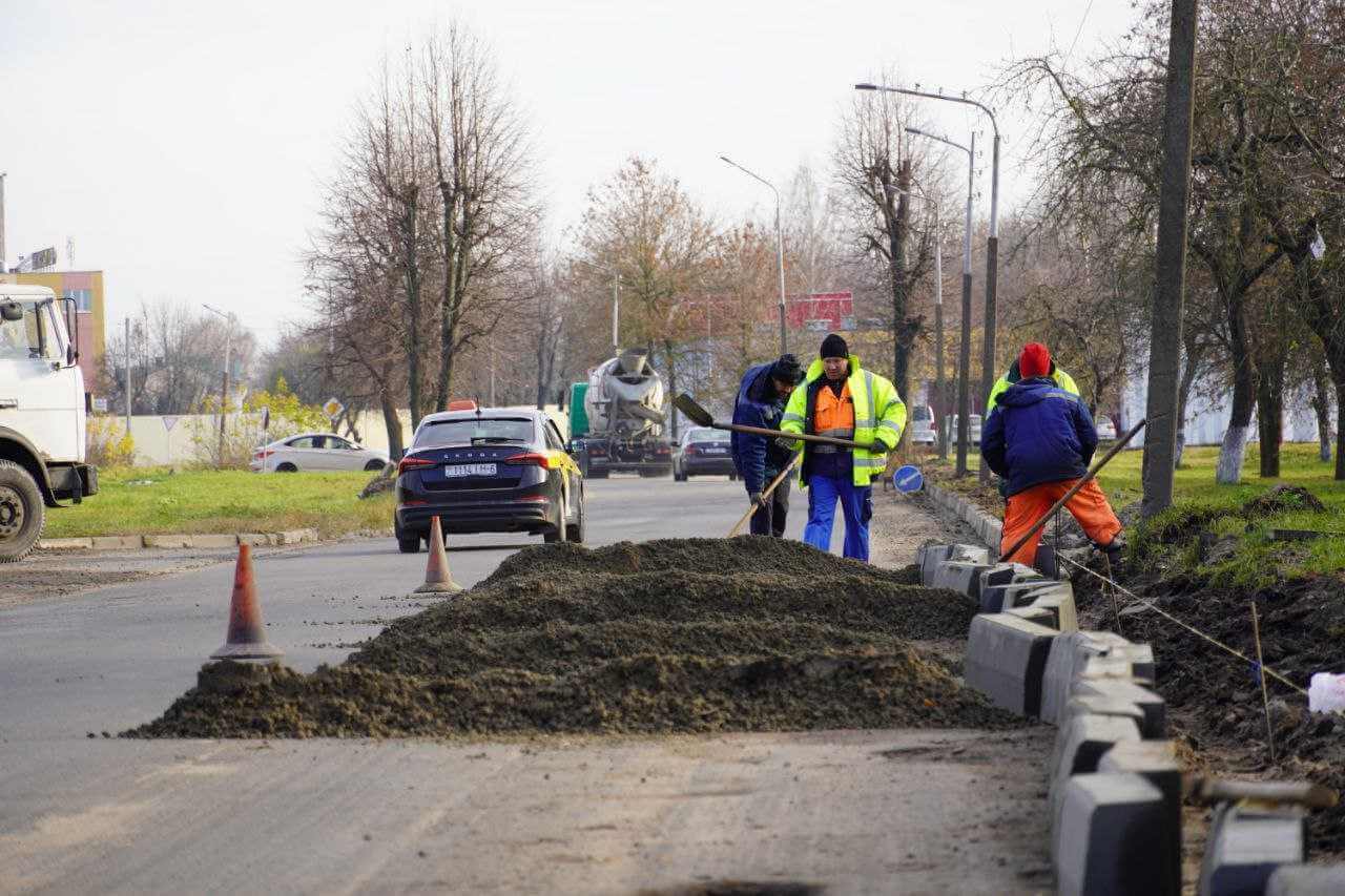 В Могилеве продолжается ремонт дорог и тротуаров