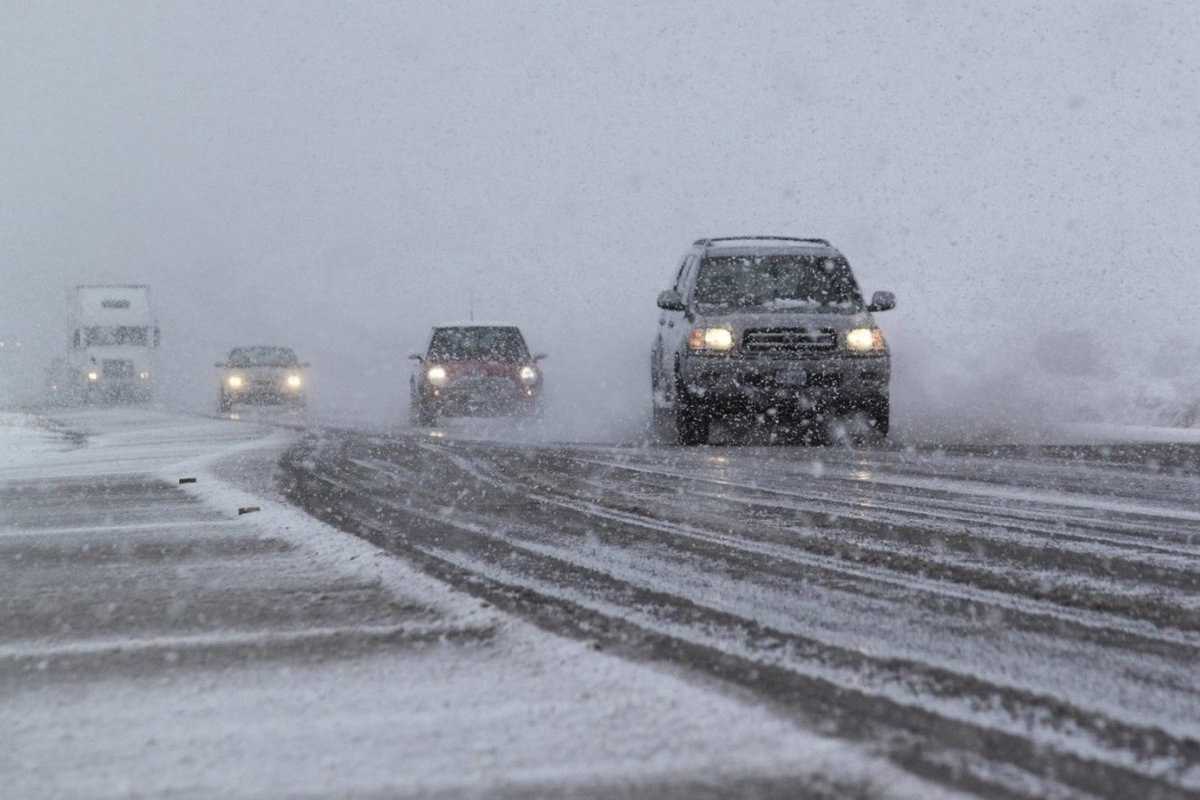 Непогода осложняет дорожную обстановку в Могилевской области
